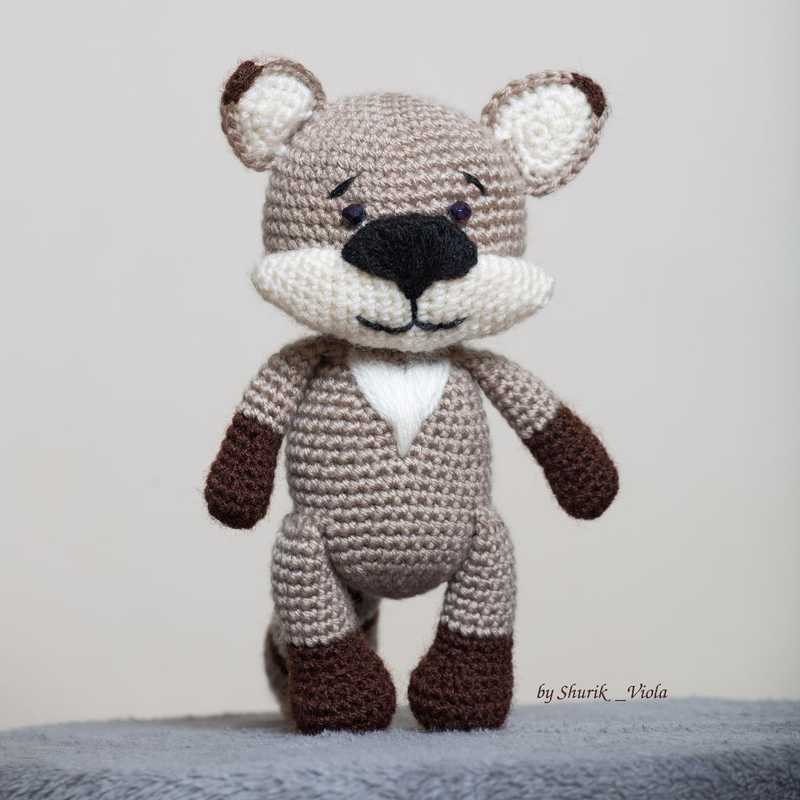 Crocet toy raccoon / Jouet en crochet raton laveur- Shurik Viola