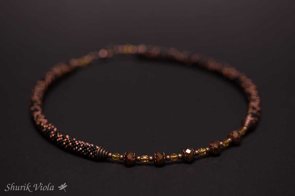 Seed bead necklace / Collier en perles de rocaille - Shurik Viola