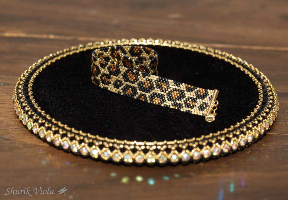 Seed beaded bracelet "Leopard" / Bracelet en perles de rocaille "Leopard"